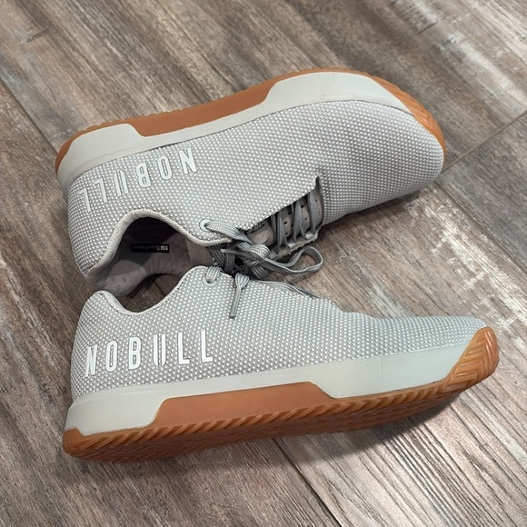 Nobull Gray Textured Sneakers size 10 - Picture 3 of 11